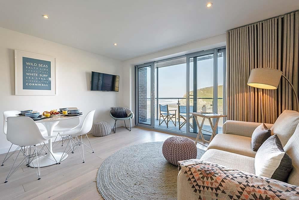 No 3 The Beach, Porthtowan