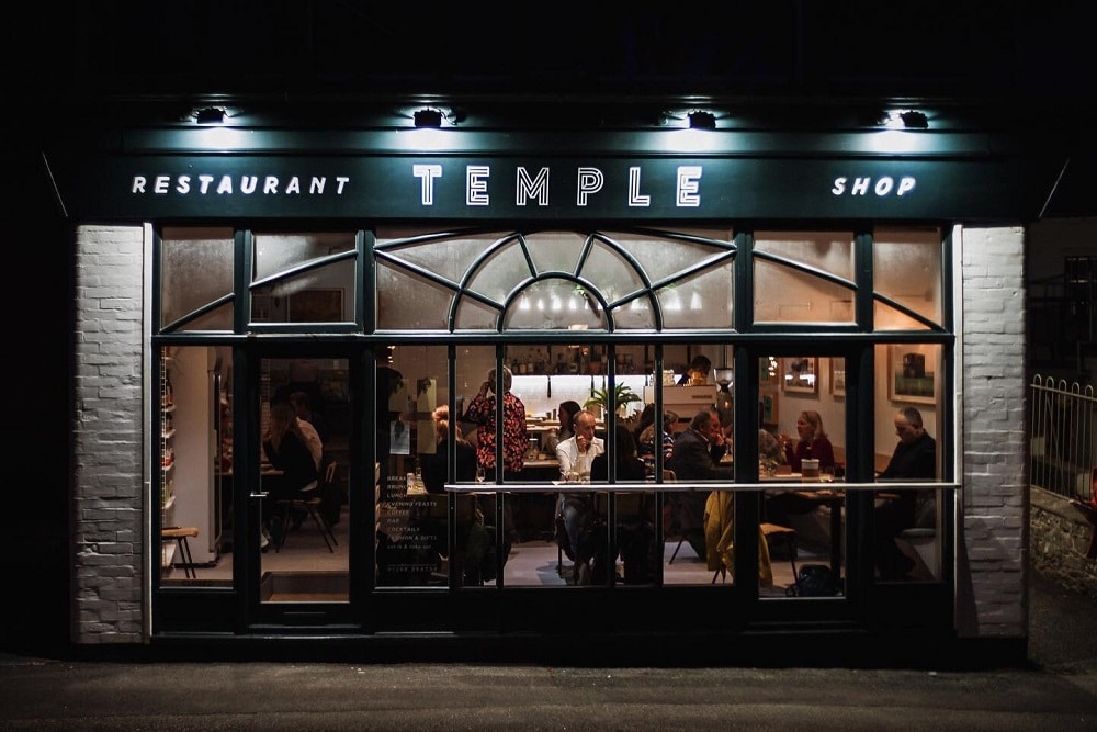 Best Places to Eat and Drink in Bude Beach Retreats