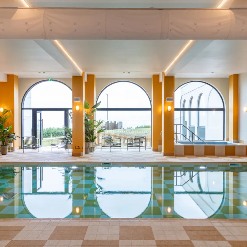 https://www.beachretreats.co.uk/wp-content/uploads/029mjessop_edited-800x625.jpg