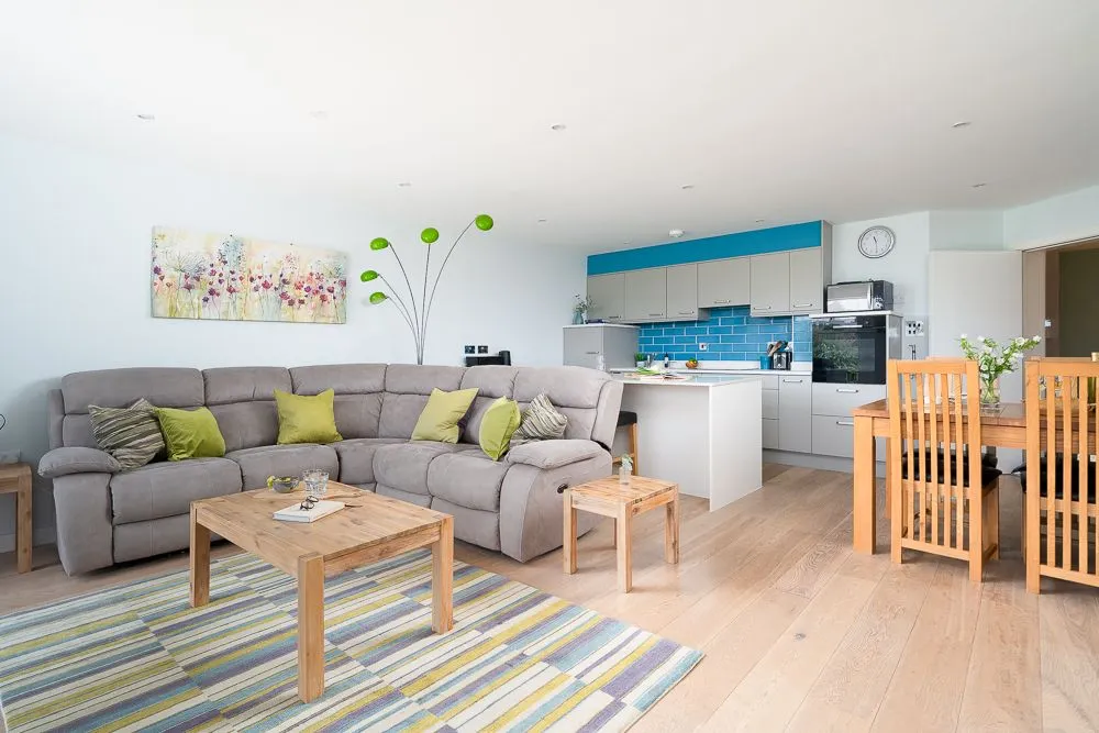 Beachside, Porth