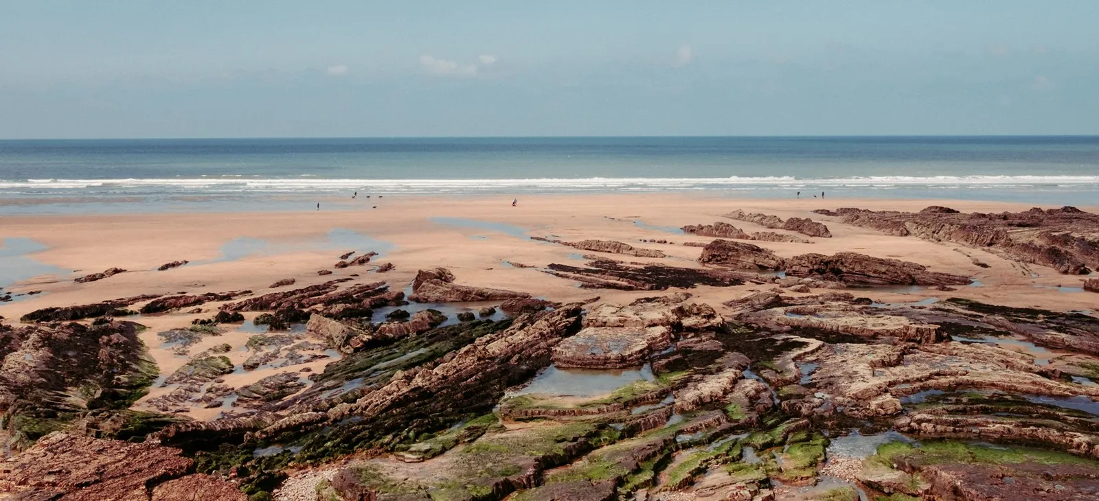 The shoreline at Bude.