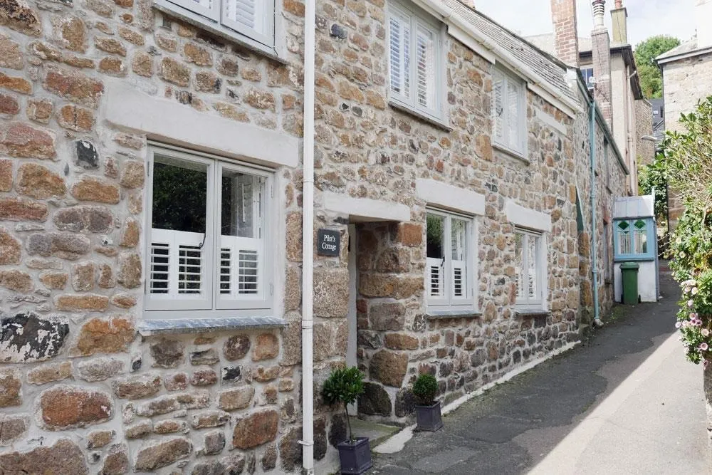 Beach Retreats | Six retreats for Valentine's Day in Cornwall