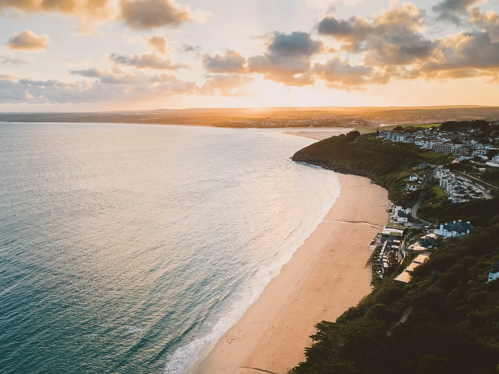 Beach Retreats | Natural signs - In the sky