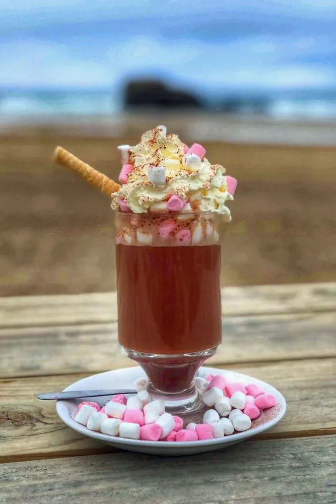 hot chocolate with marshmellows