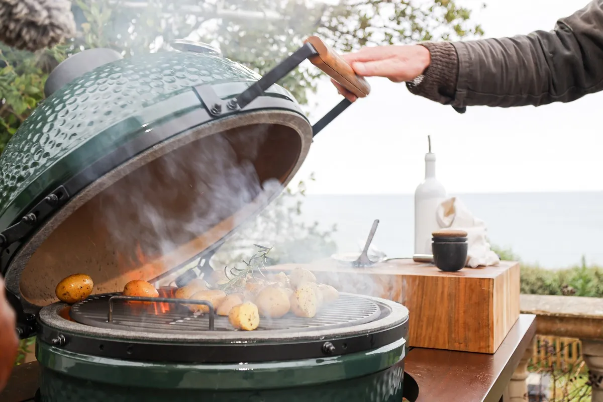 Beach Retreats | Al fresco dining at The Croft