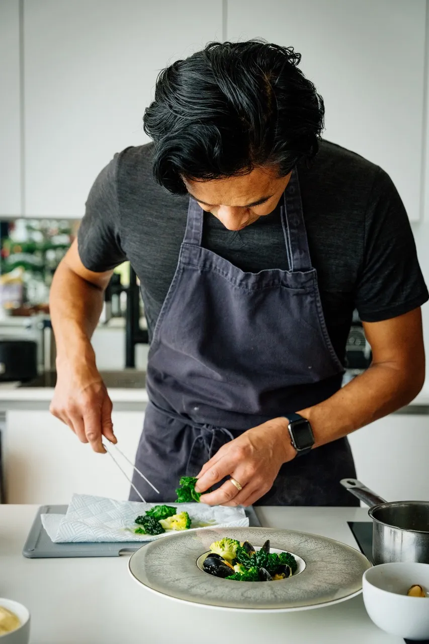 Kota Jude cooking