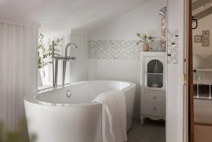EW20221108 BeachRetreats Ellenglaze web 5
