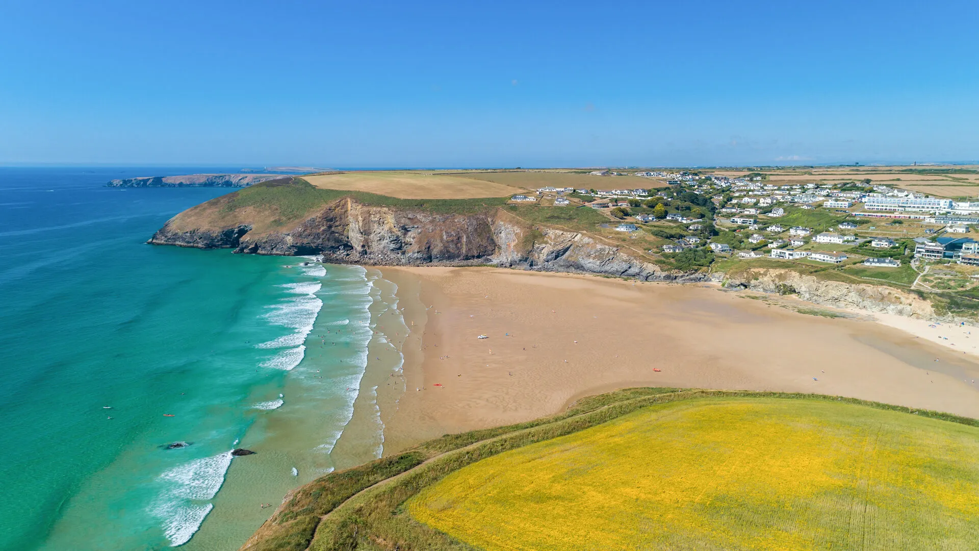 Mawgan Porth beach