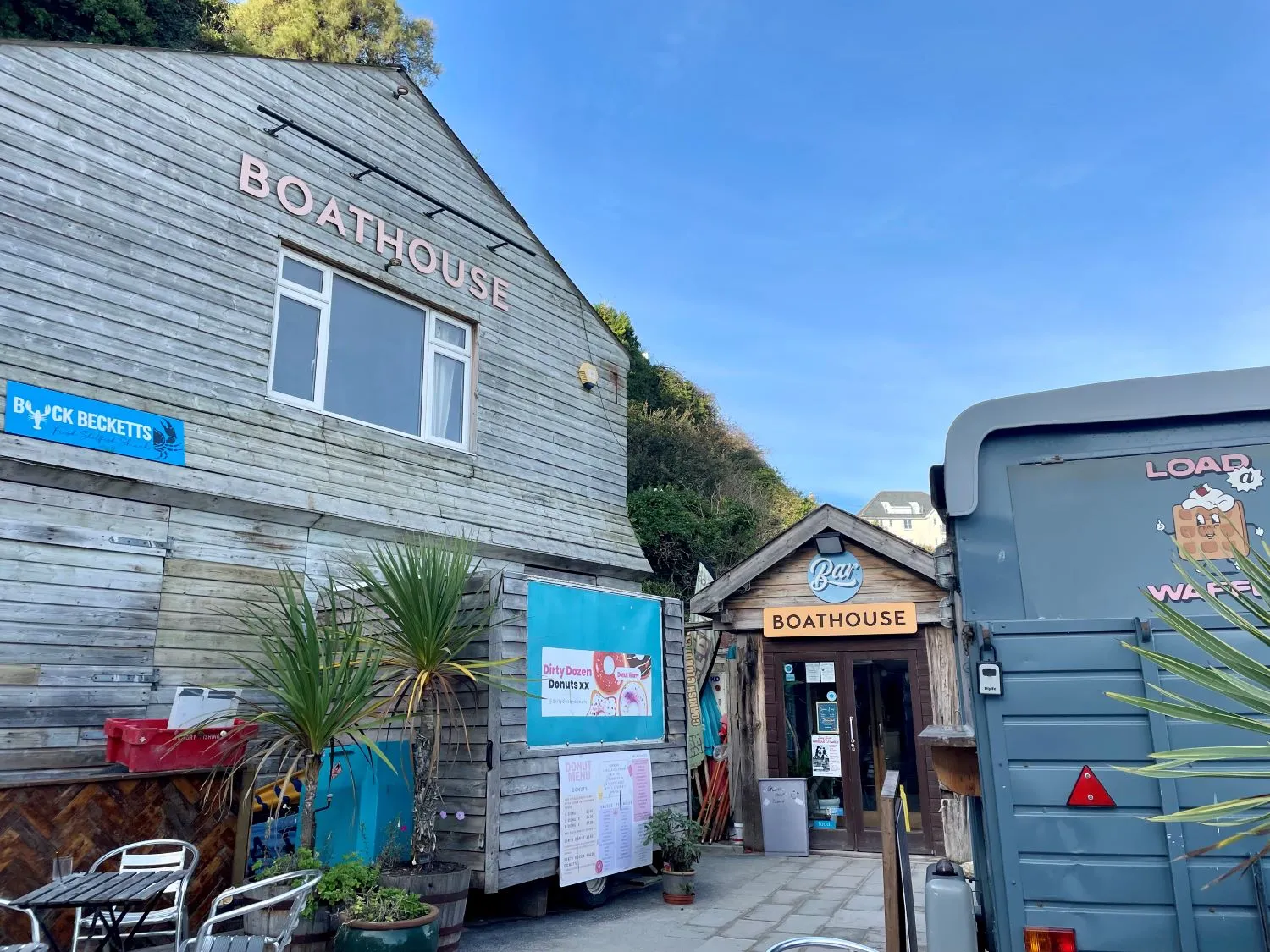 The Boathouse street food cafe